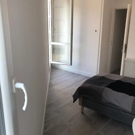 B&B Evry Time Courcouronnes